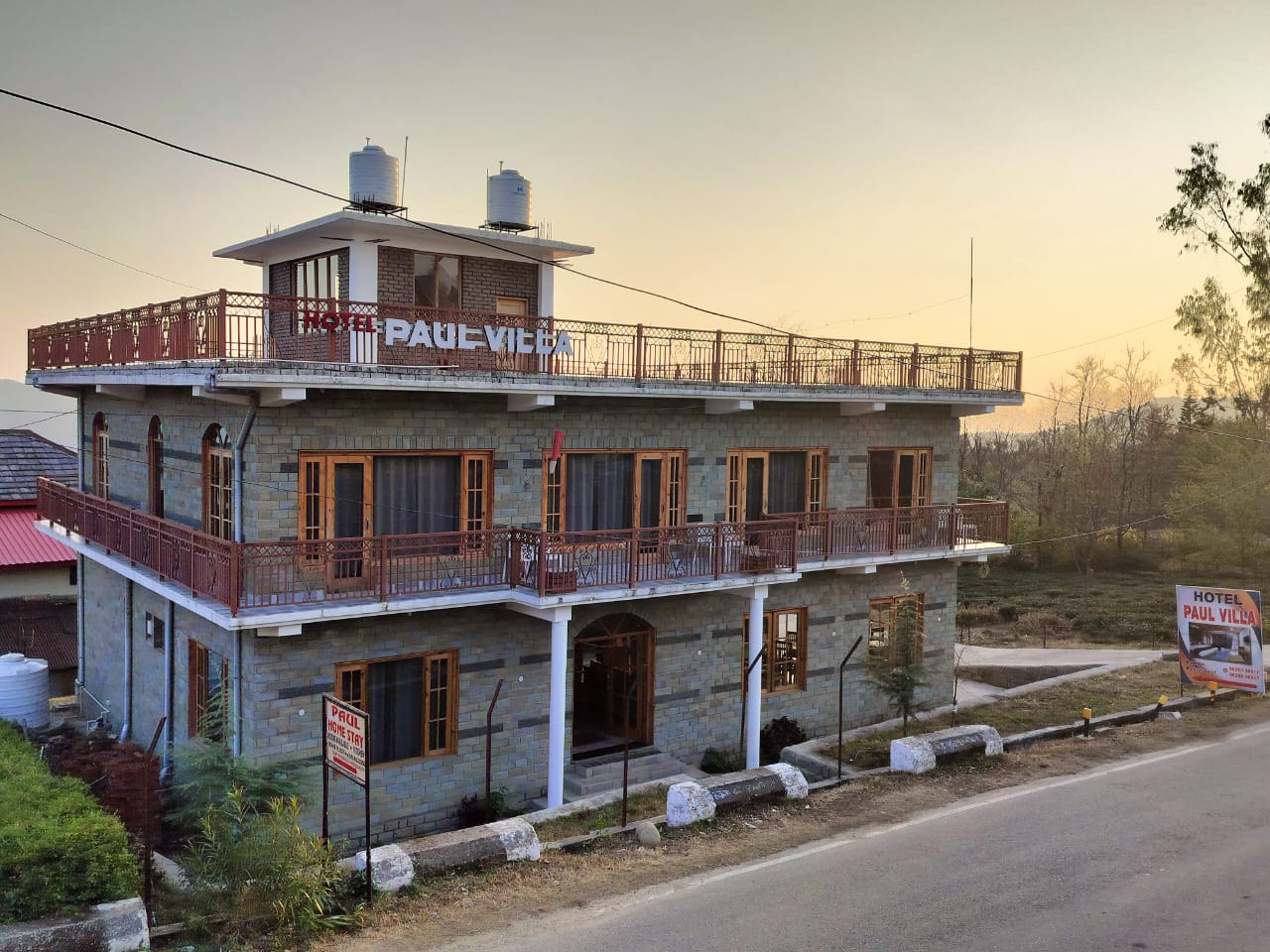 Hotel Paul Villa exterior in daylight